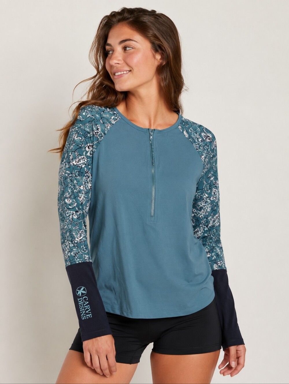 Carve Designs Printed Sleeve Quarter Zip Active Top Size Large